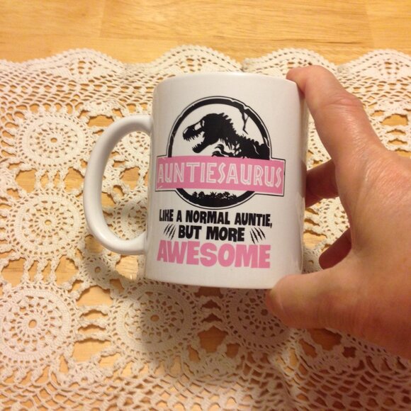 Humorous gift idea for favorite aunt for Mother's Day or birthday - Picture 2 of 4